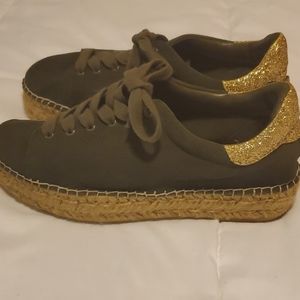 Womens platform shoes